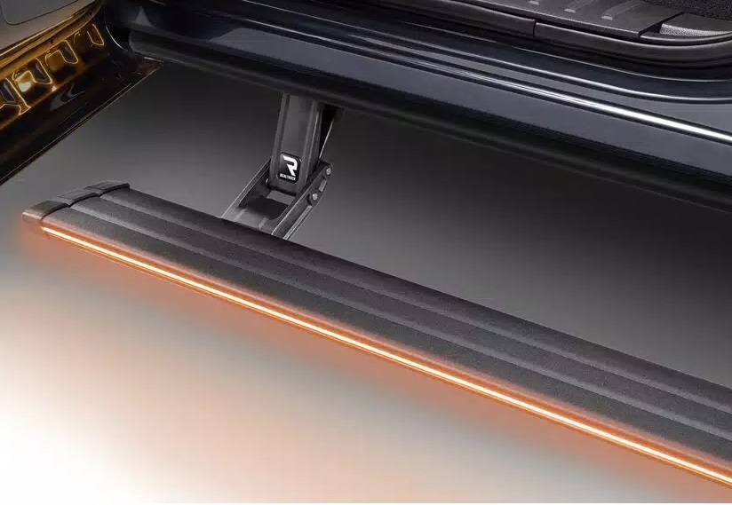 Amp Research - Powerstep Vision 21- Ford Bronco